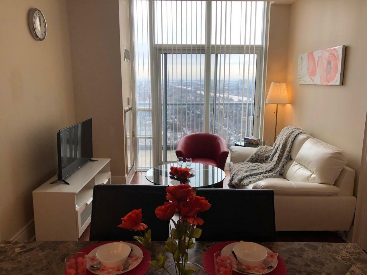Kashaneh at Meridian Vaughan Bagian luar foto